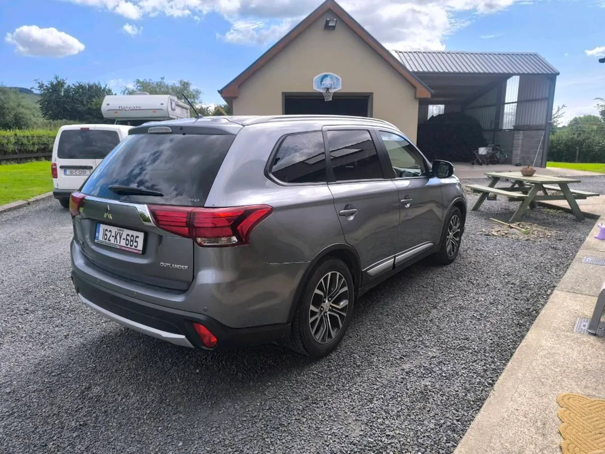Mitsubishi outlander - Image 2