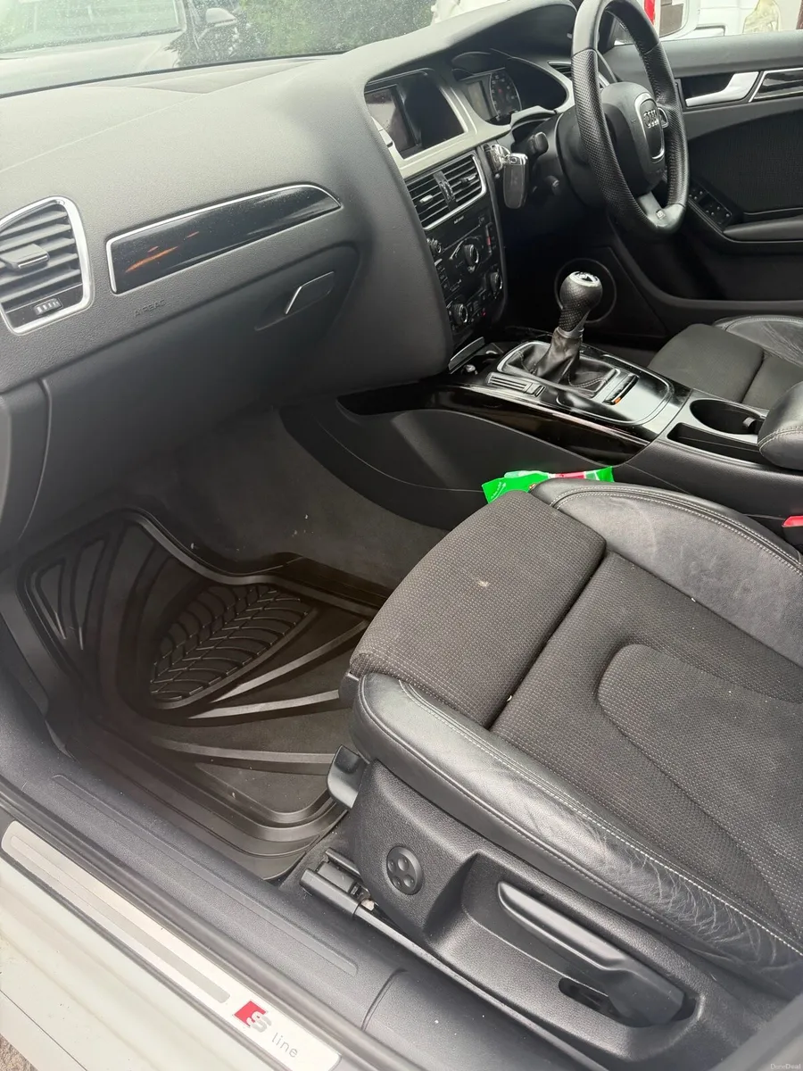 2011 Audi a4 s line black edition - Image 2