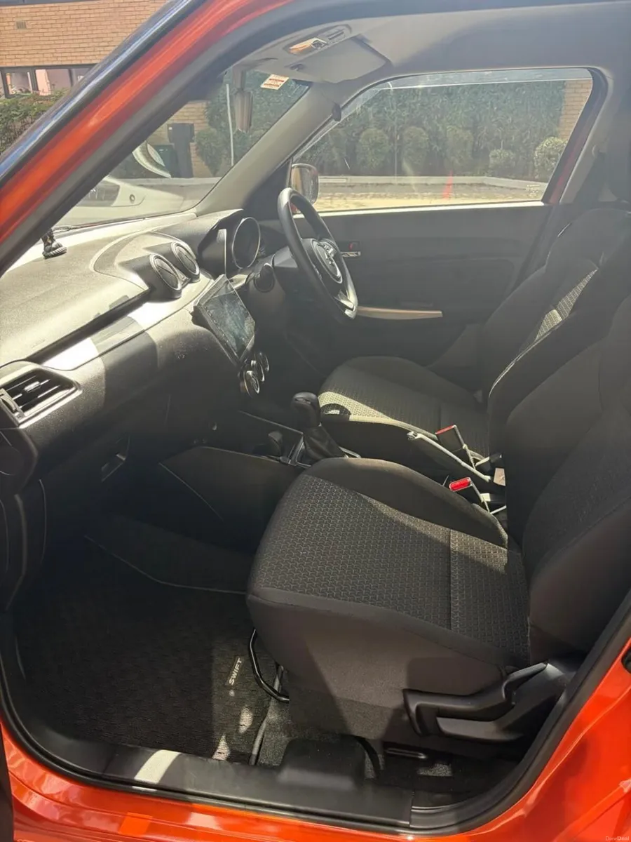 2021 Suzuki Swift 1.2 Automatic | 26k km| NCT 2028 - Image 4