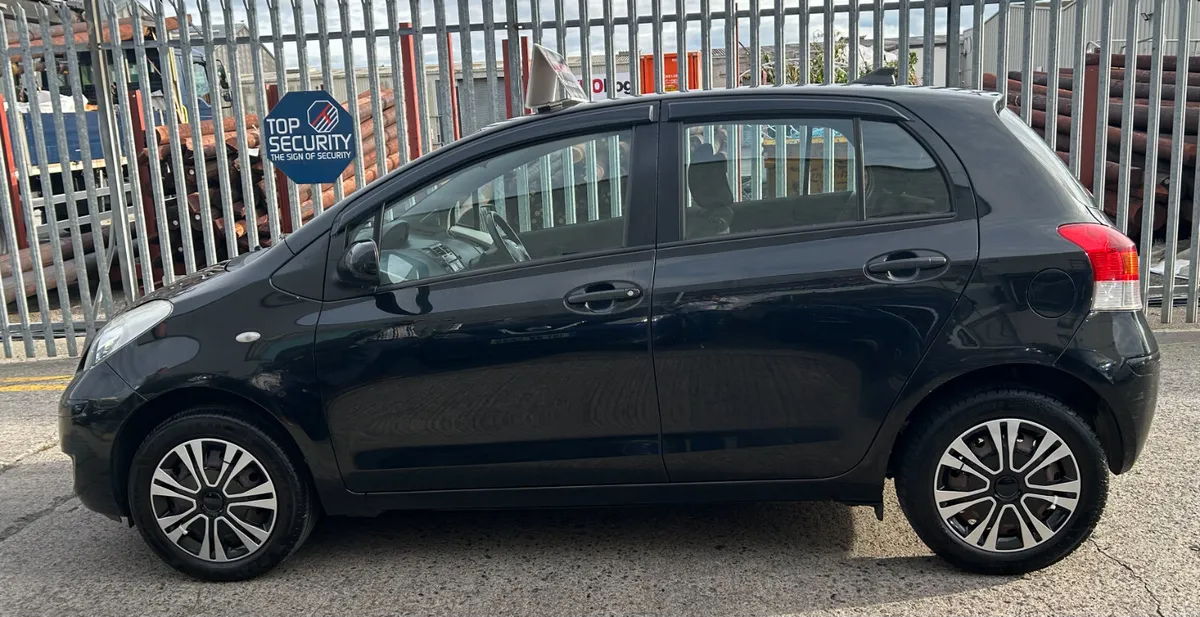 2009 Toyota Yaris Manual - Image 5