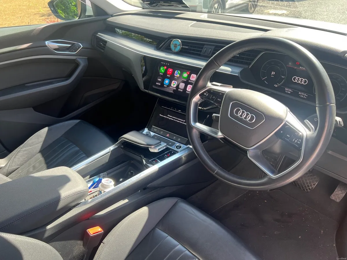 2022 Audi Etron 55 - Image 6