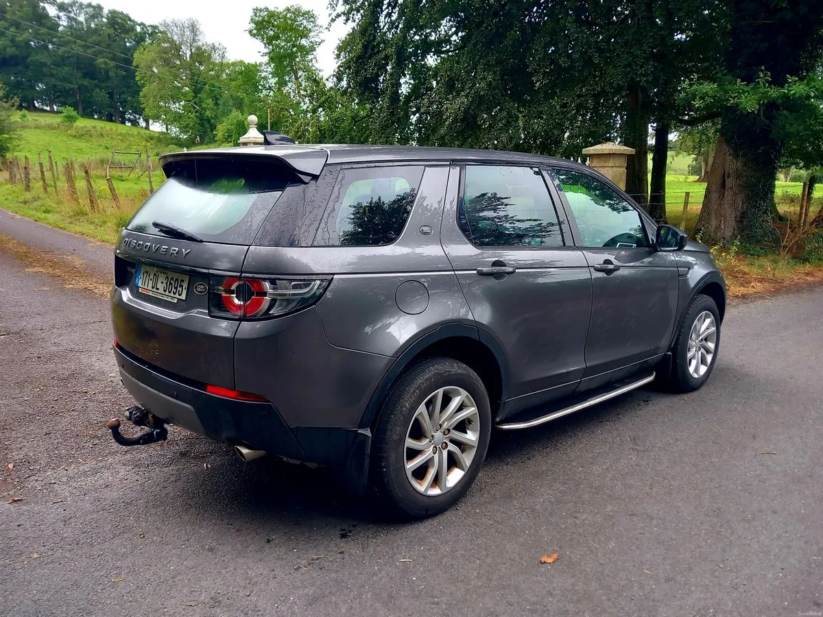 171 Discovery Sport Diesel Auto 7Seat - Image 4