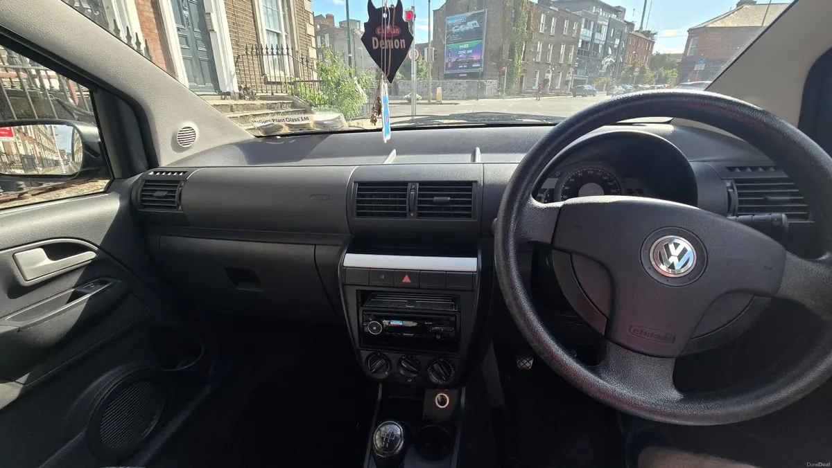 Volkswagen Fox 2009 - Image 2