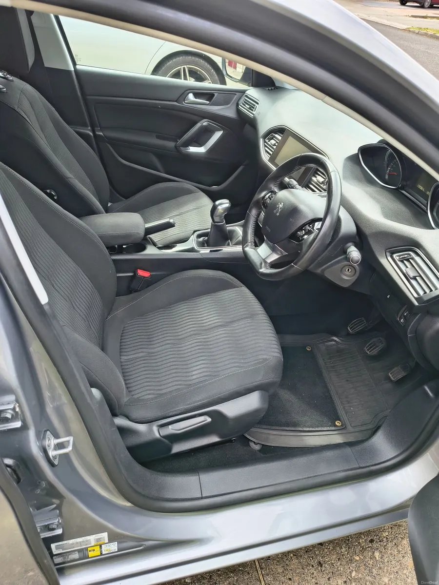Peugeot 308 2014 - Image 6