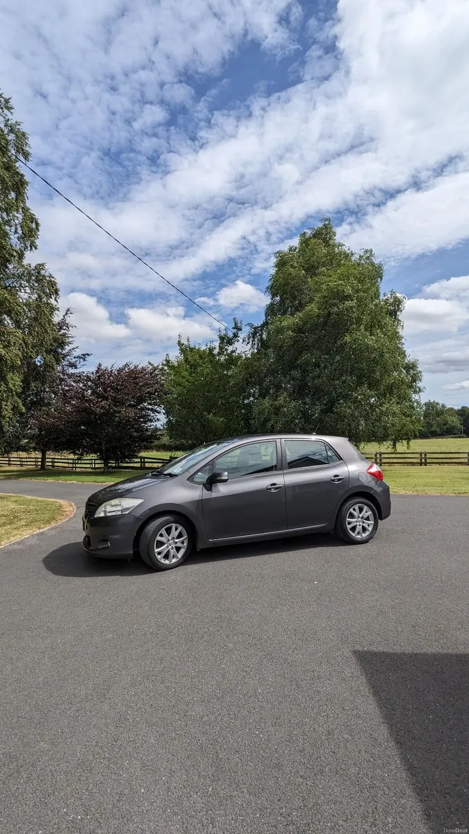 Toyota Auris 2011. 1.4 D. NCT 02/27. - Image 2