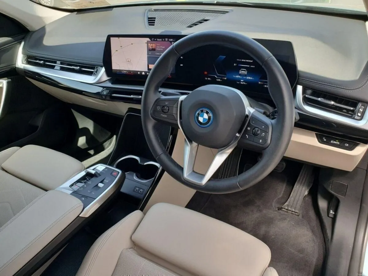 BMW iX1 eDrive20 xLine - Image 6