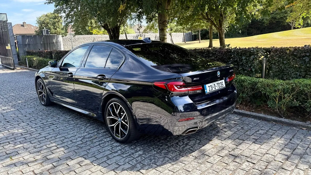 2023 Bmw 530e M-Sport Lci Pro - Image 4