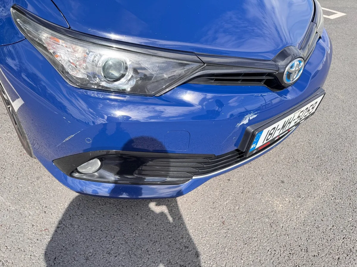 2018 Toyota Auris Hybrid 1.8 Automatic - Image 5