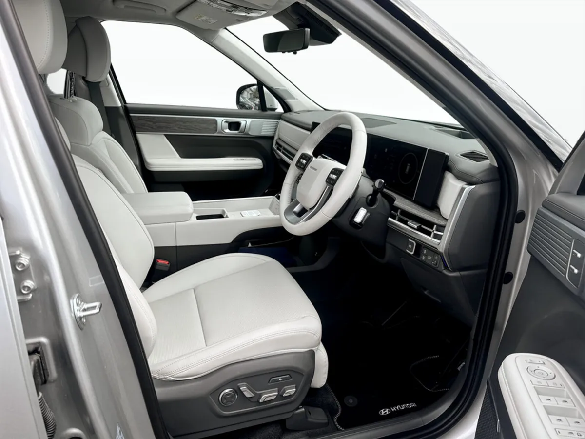 Santa Fe 1.6 Petrol Hybrid PHEV 4WD Premium - 262 - Image 6