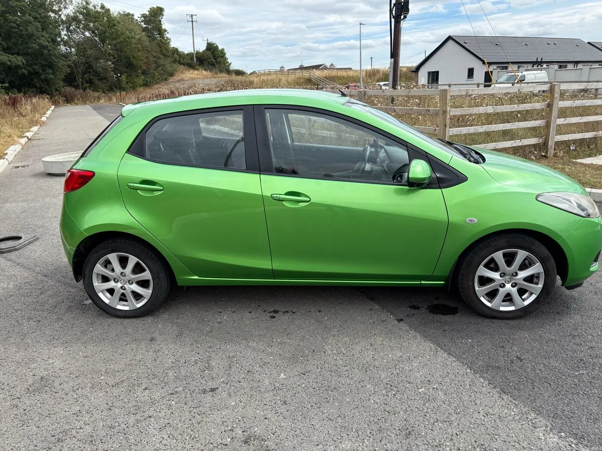 Mazda 2 - Image 6
