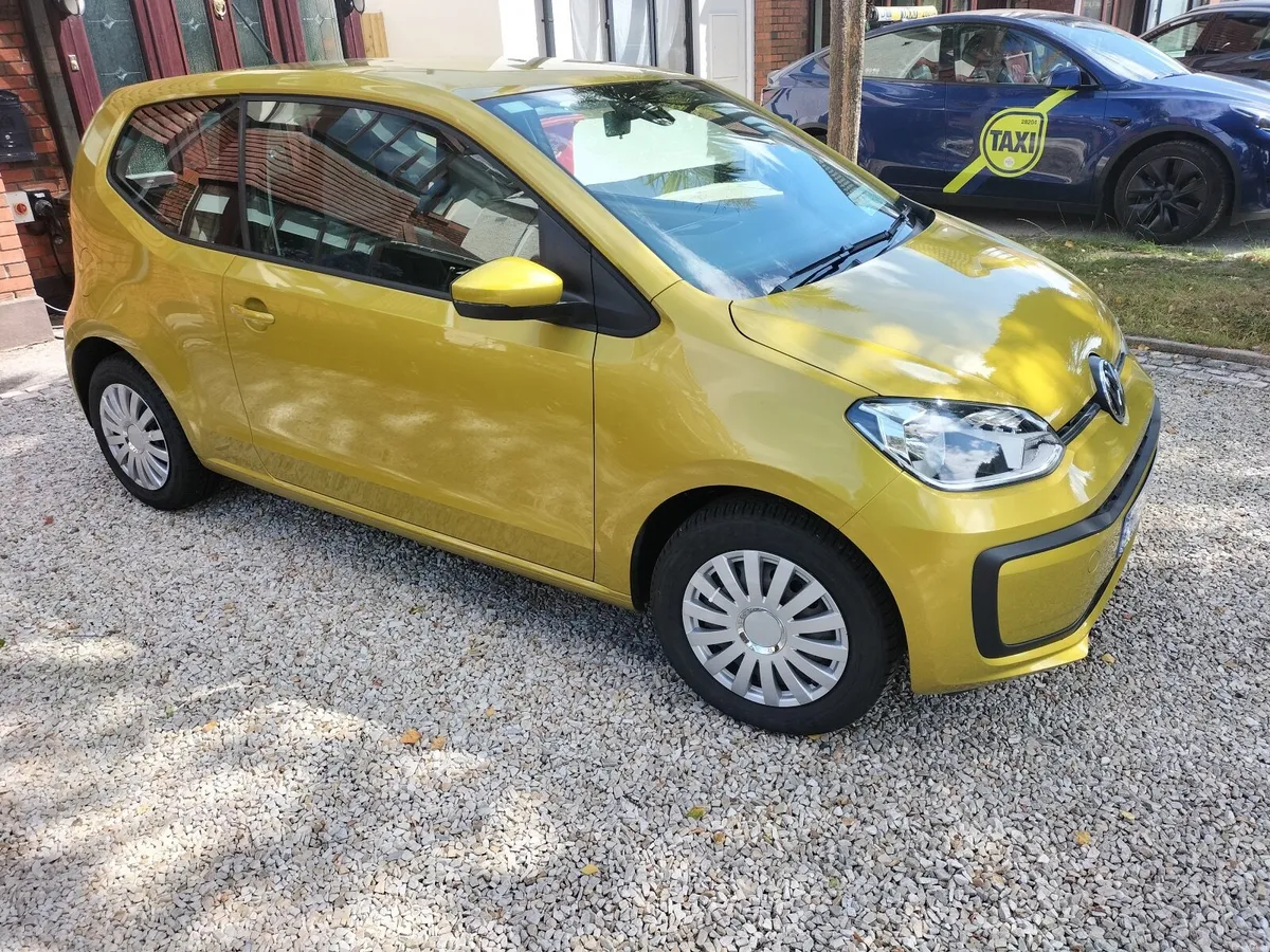 Volkswagen Up Automatic 2020 - Image 2