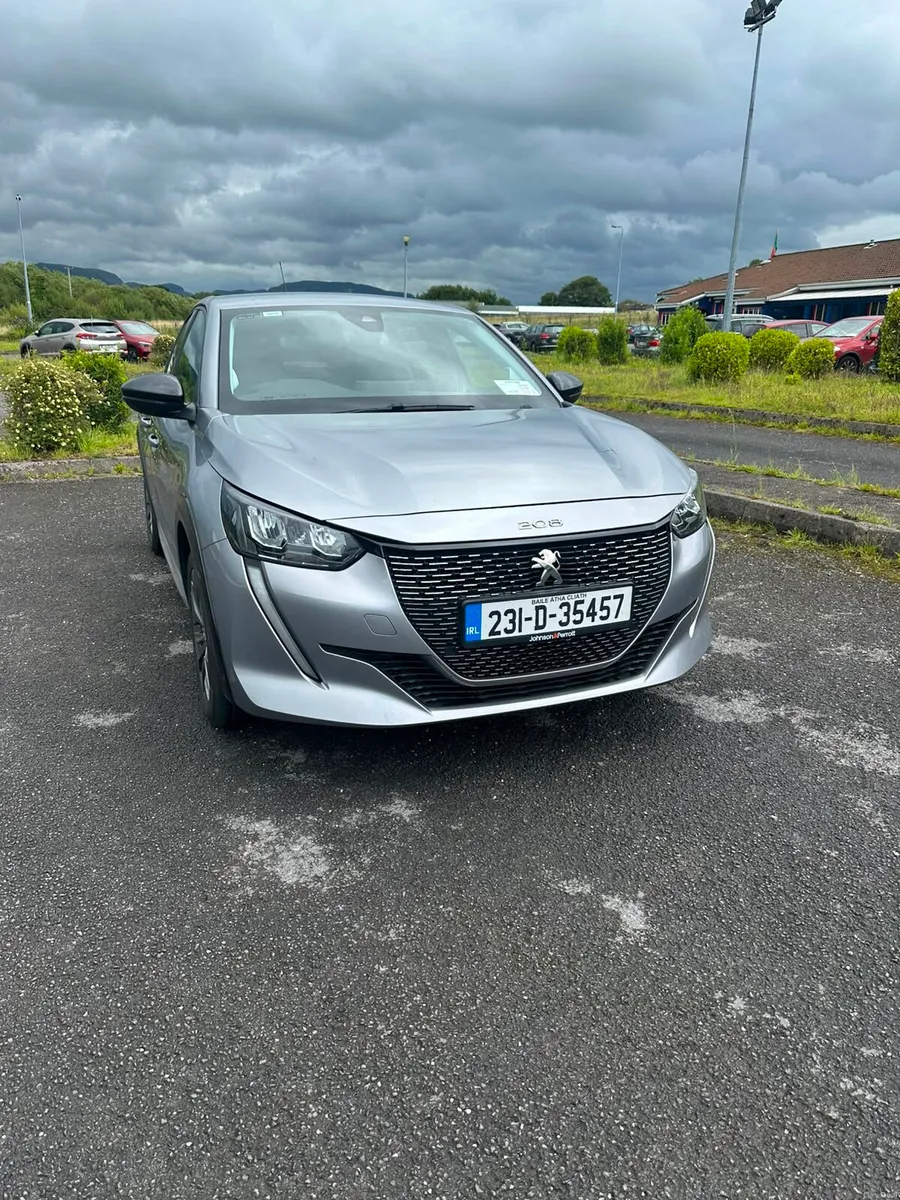 Peugeot e-208 Allure Pack 50kWh 136HP | 2023 - Image 1