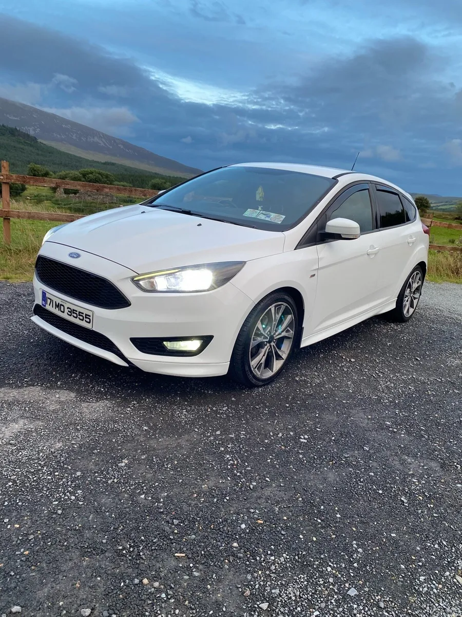 2017 Ford Focus ST-Line 1.5 TDCi 120PS - Image 2