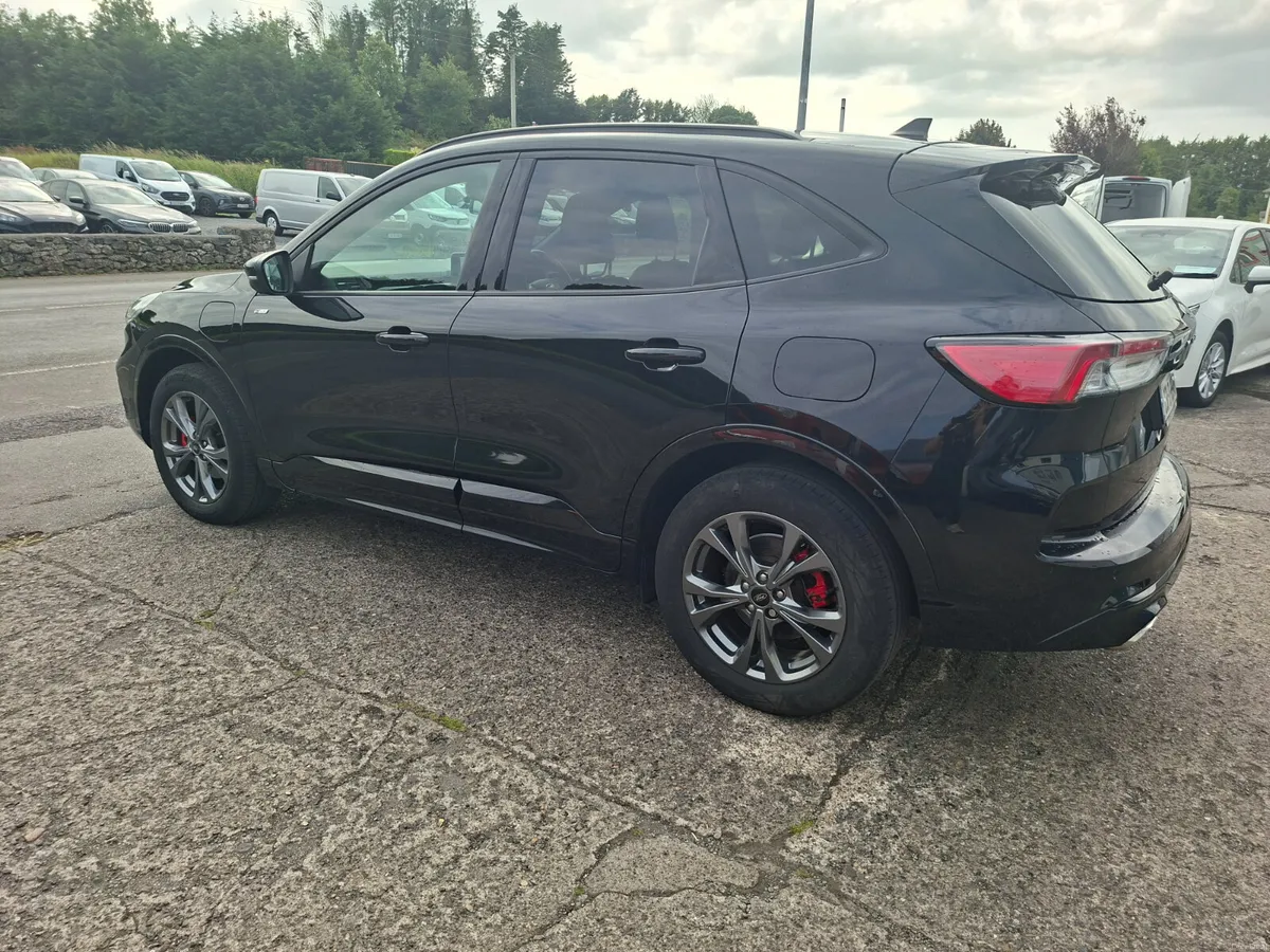 2023 Ford Kuga 2.5 Duratec 225PS PHEV ST-Line Auto - Image 5