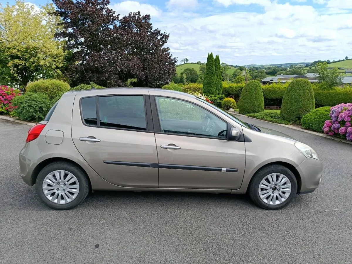 2011 Renault Clio Petrol NCT & Tax 10/26 - Image 4