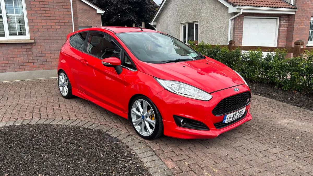 Ford Fiesta 1.5 diesel sport model 2013 - Image 1