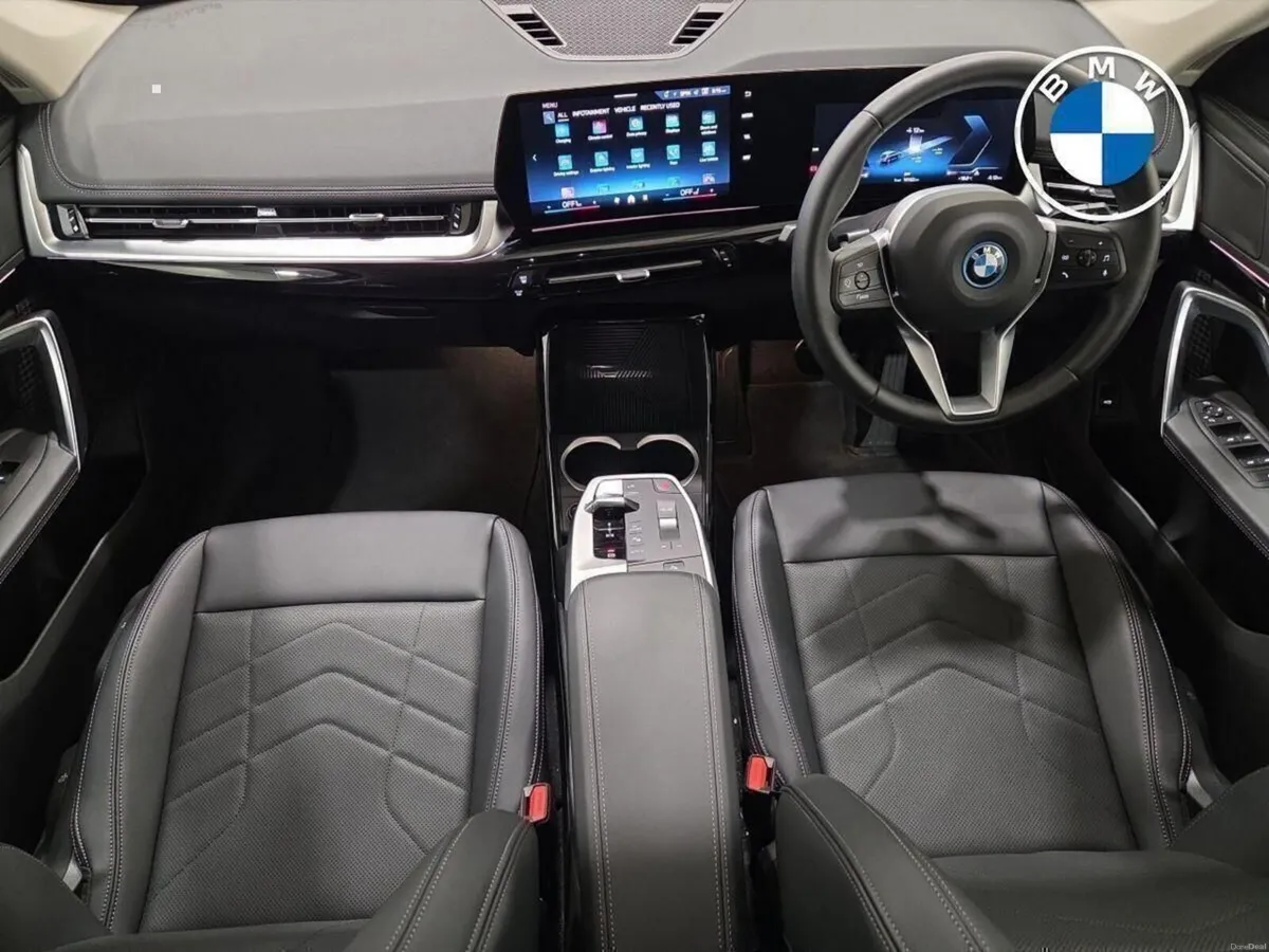 BMW iX1 eDrive20 xLine - Image 4