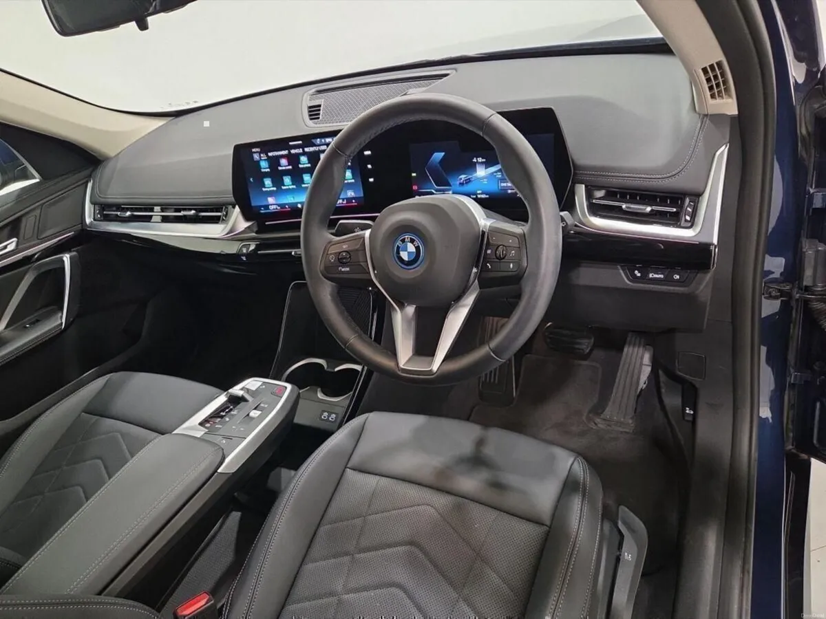 BMW iX1 eDrive20 xLine - Image 6