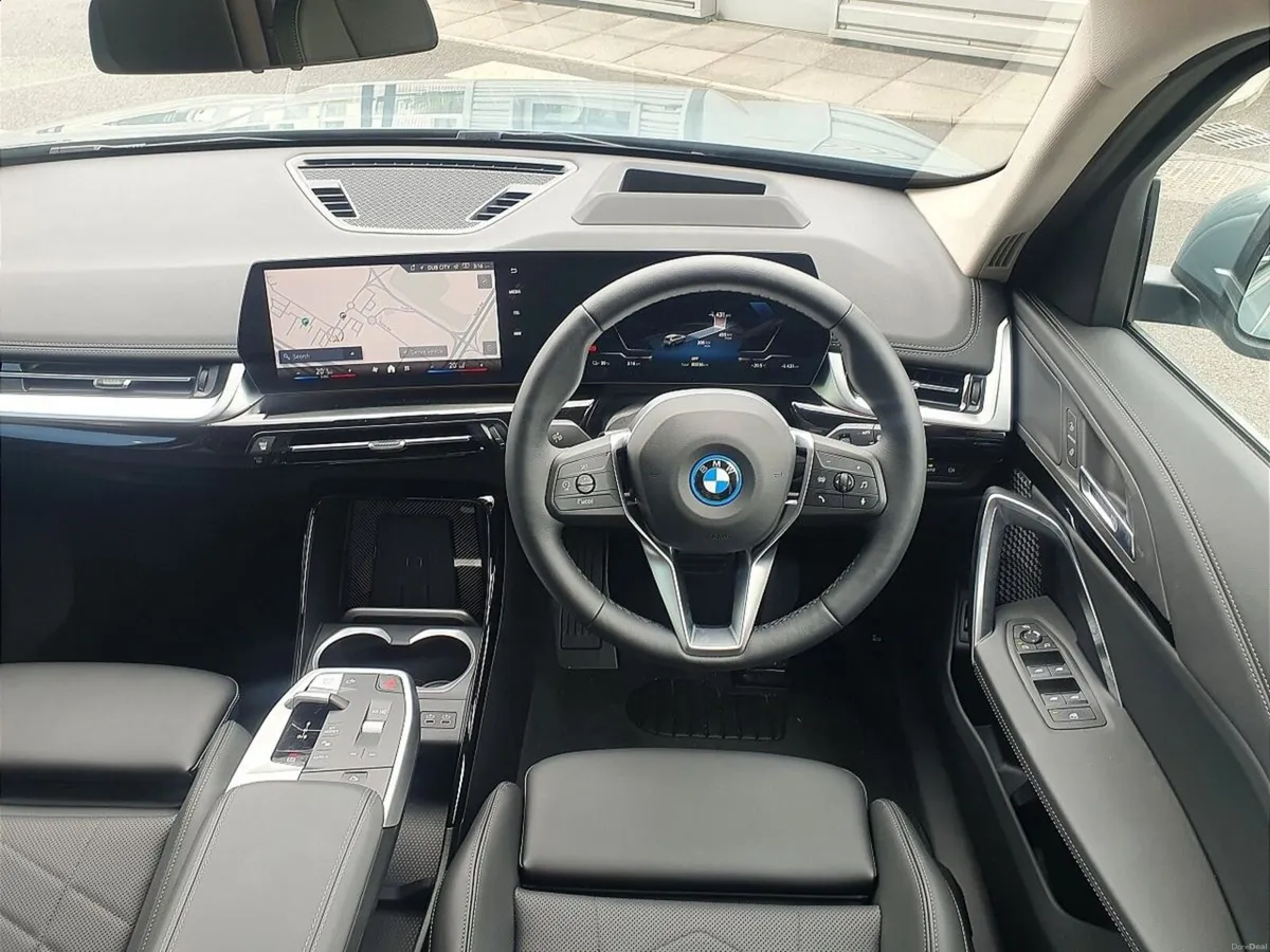 BMW iX1 eDrive20 xLine - Image 5