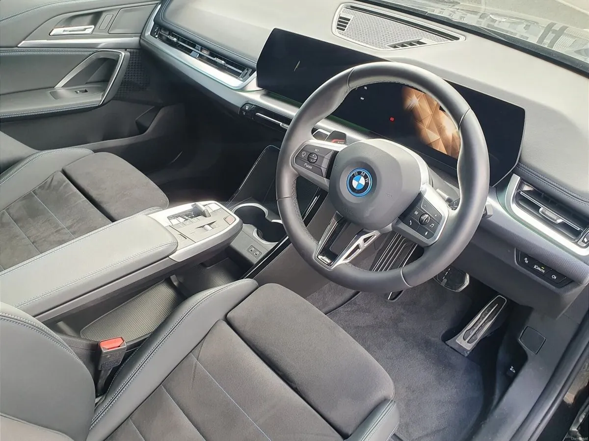 BMW iX1 eDrive20 M Sport - Image 6