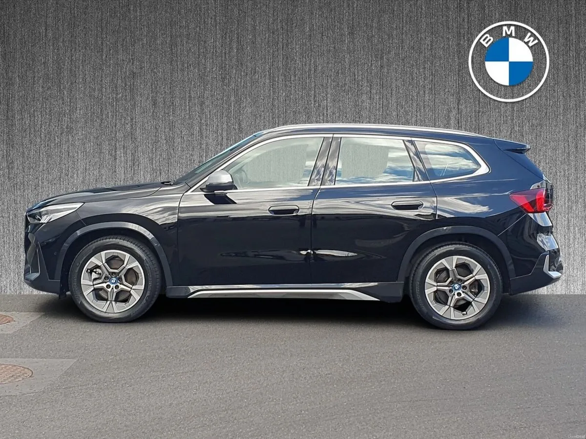 BMW iX1 xDrive30 xLine - Image 3