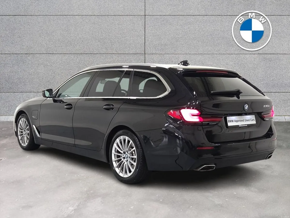 BMW 5-Series 530e SE Touring - Image 2
