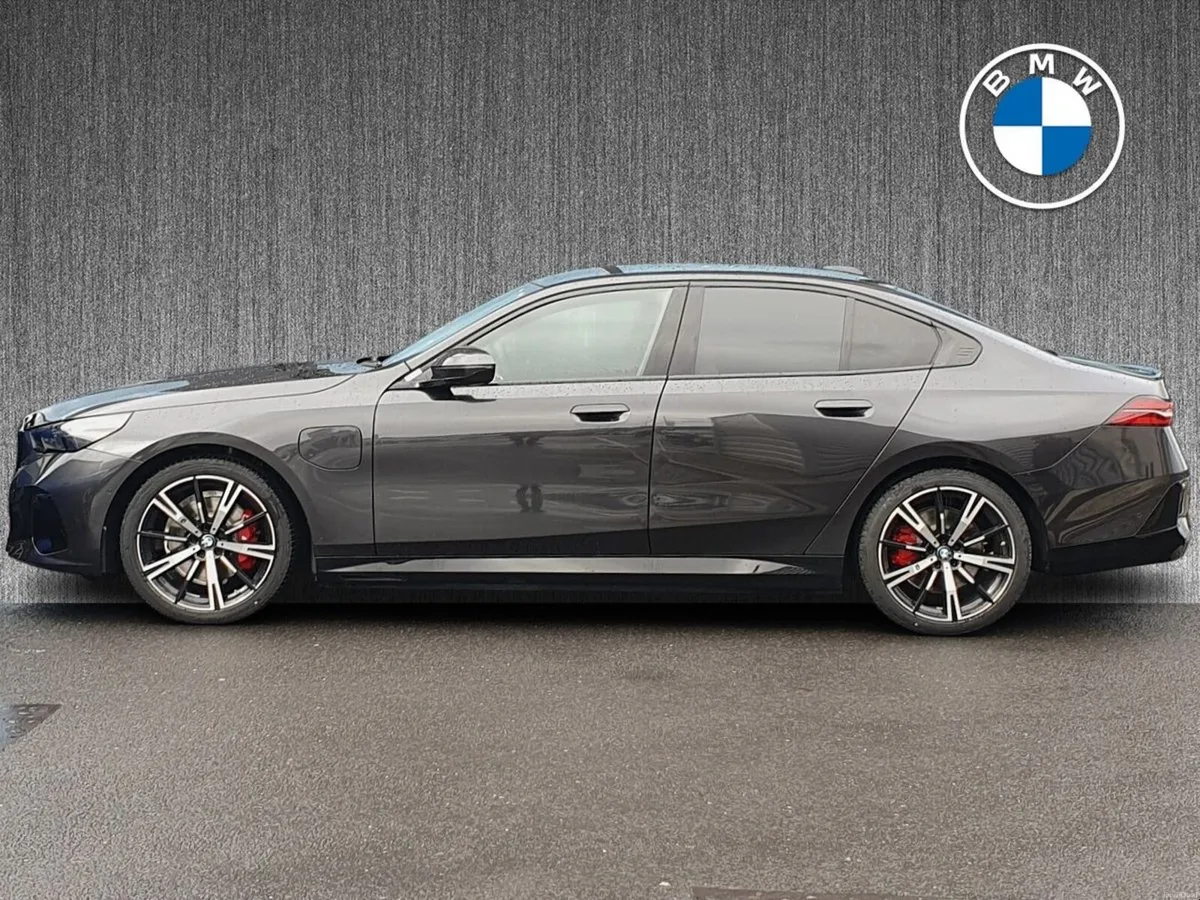 BMW 5-Series 530e M Sport Pro Saloon - Image 3