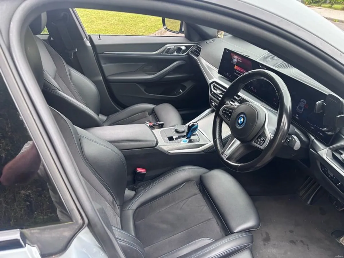 2022 Bmw I4 - Image 3