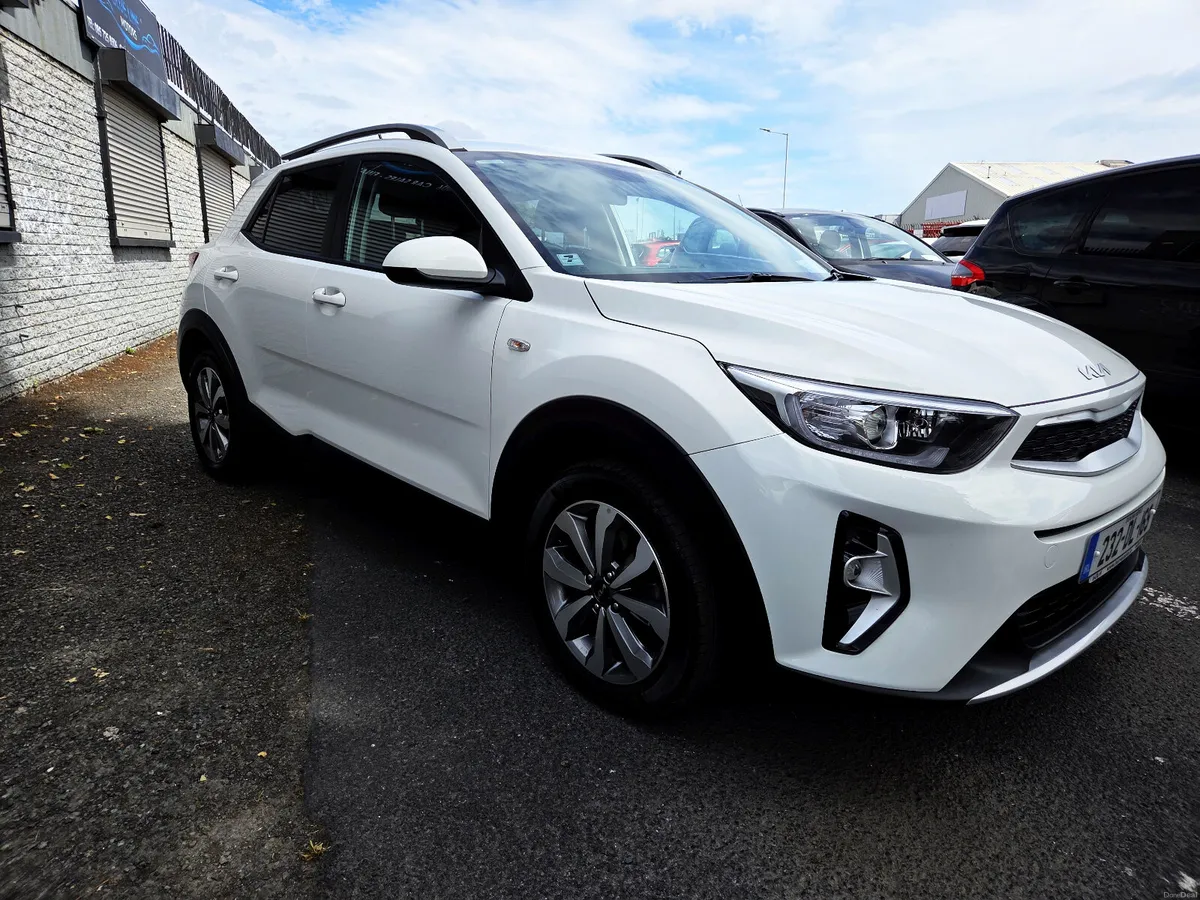232 KIA STONIC H-Spec Low KM ServHist As New - Image 4
