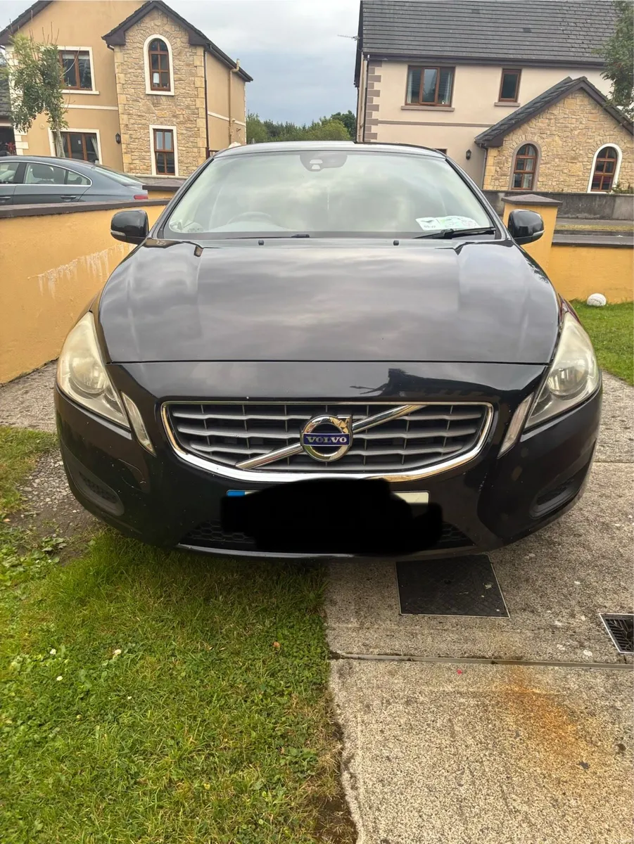 Volvo S60 - Image 1