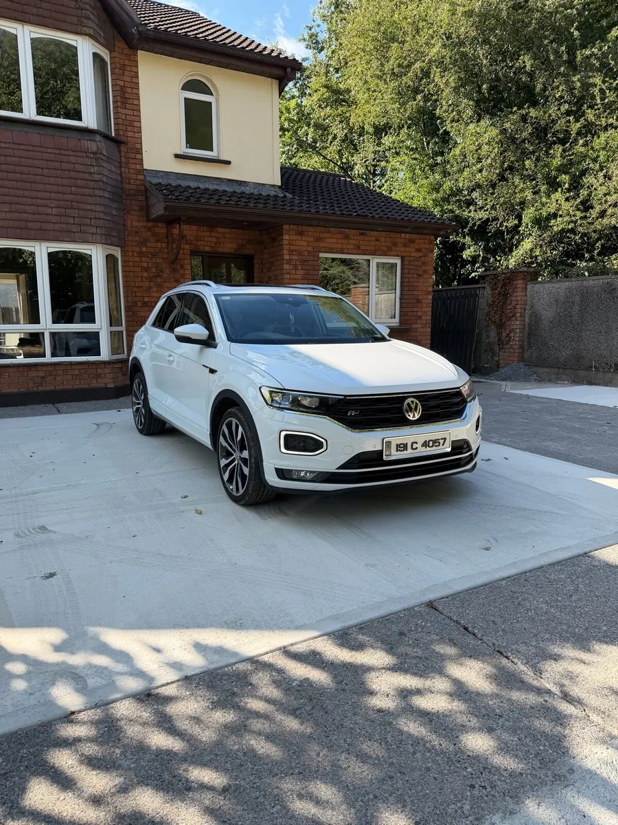 VW T-Roc R-Line - Image 1