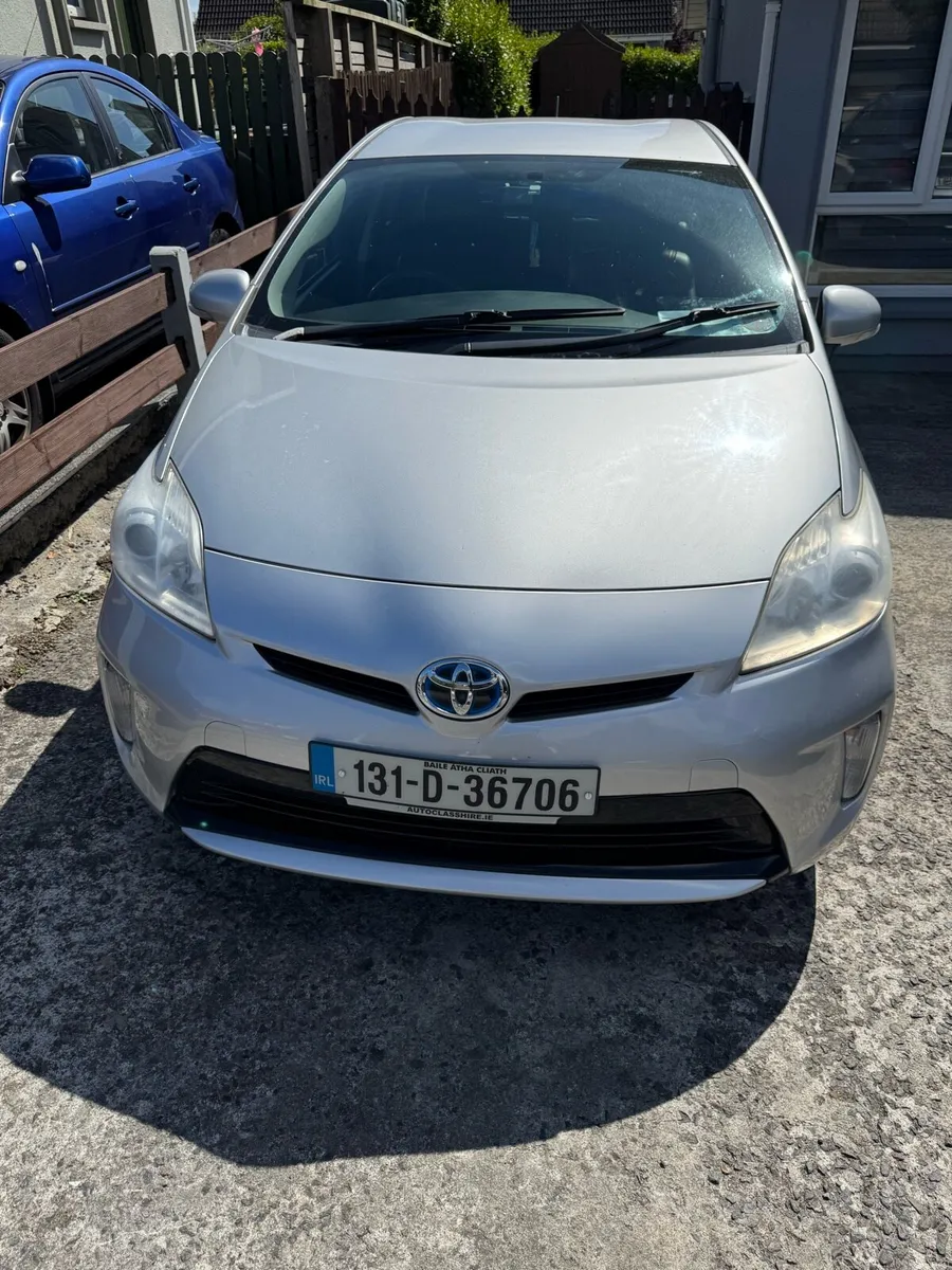 2013 toyota prius 1.8 hybrid - Image 1