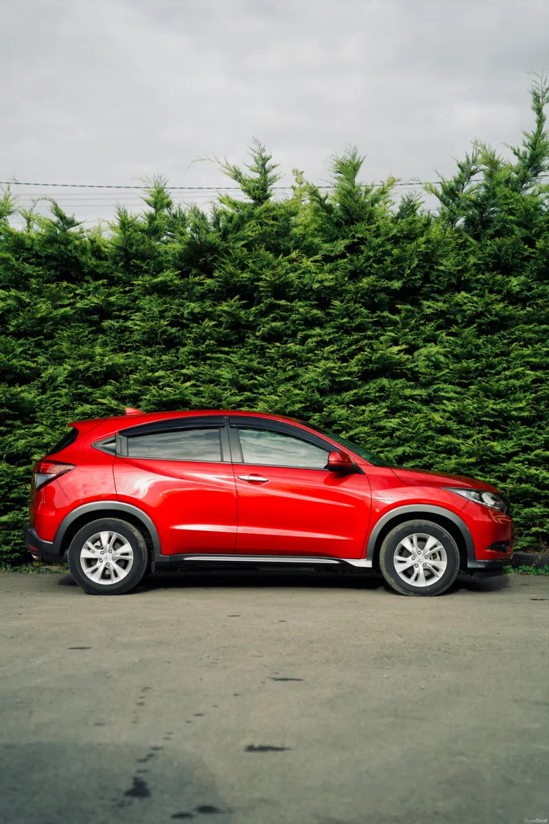 Honda Vezel Hybrid 2018 | Ultra Low Mileage - Image 5