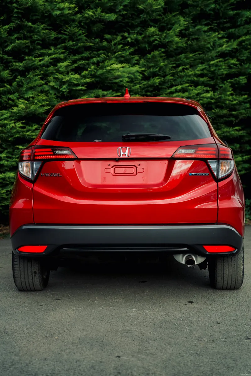 Honda Vezel Hybrid 2018 | Ultra Low Mileage - Image 4