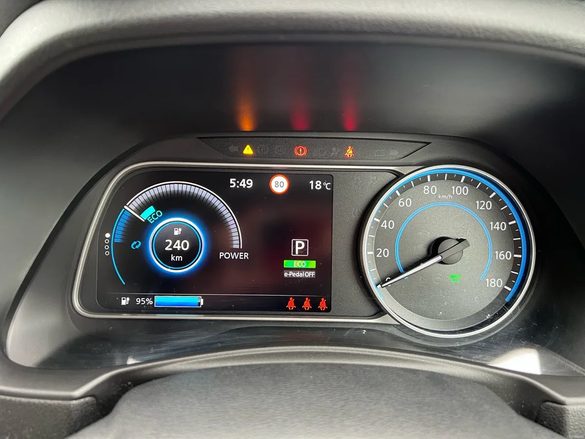 Nissan Leaf 40kW 2021 - Image 6