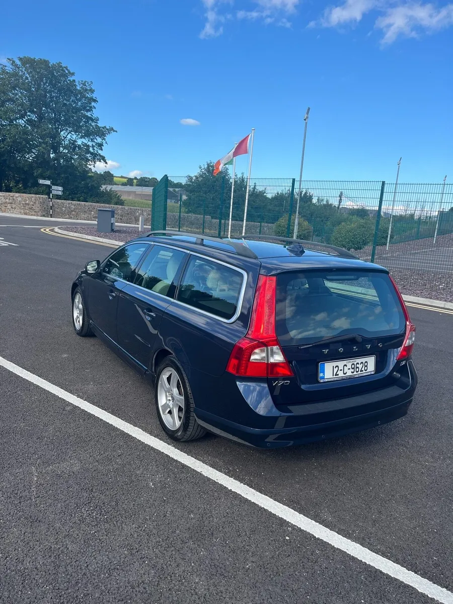 Volvo V70 - Image 4