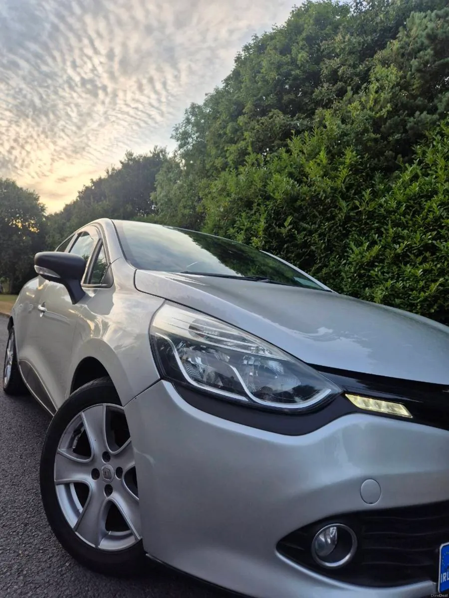 Renault Clio, 1.1L Perfect condition. Economical, - Image 1