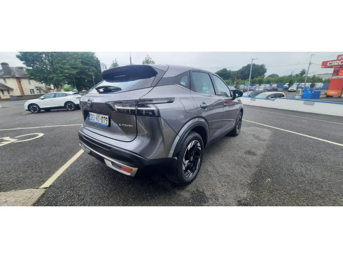Nissan Qashqai E-POWER SV MY24 4DR A - Image 6