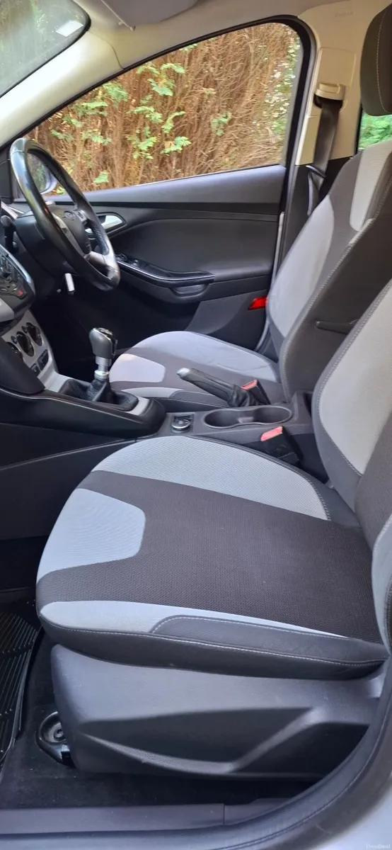 14 Ford Focus  , MINT  ,  NEW NCT 8/27 - Image 3