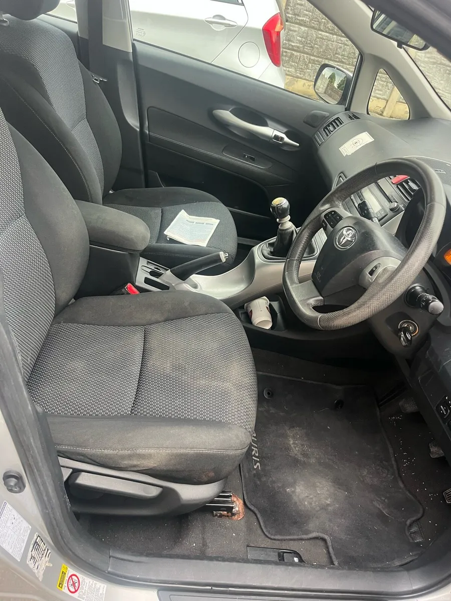 2010 Toyota Auris 1.4 diesel - Image 6