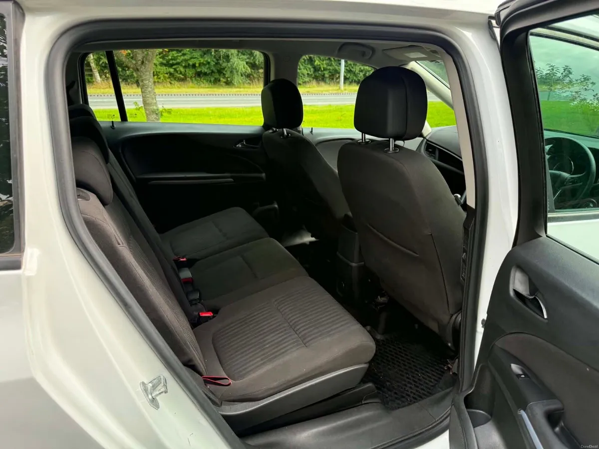 2013vauxvall Zafira 1.8L petrol nct 06/27 tax08/26 - Image 6