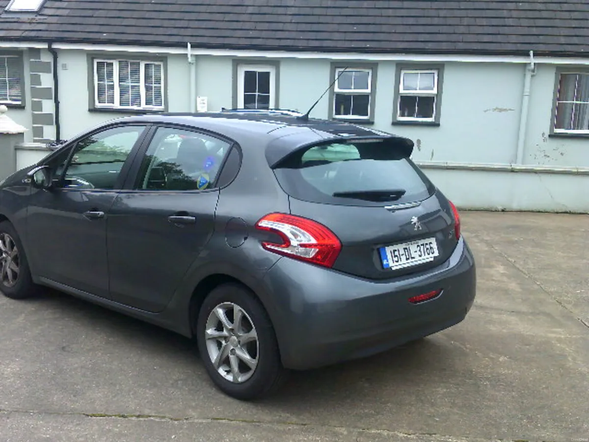 Peugeot 208 2015--AUTOMATIC - Image 4
