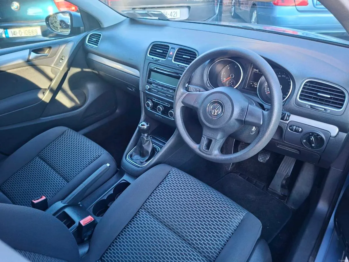 VOLKSWAGON GOLF 1.6 DIESEL 2010 VERY CLEAN CAR - Image 6