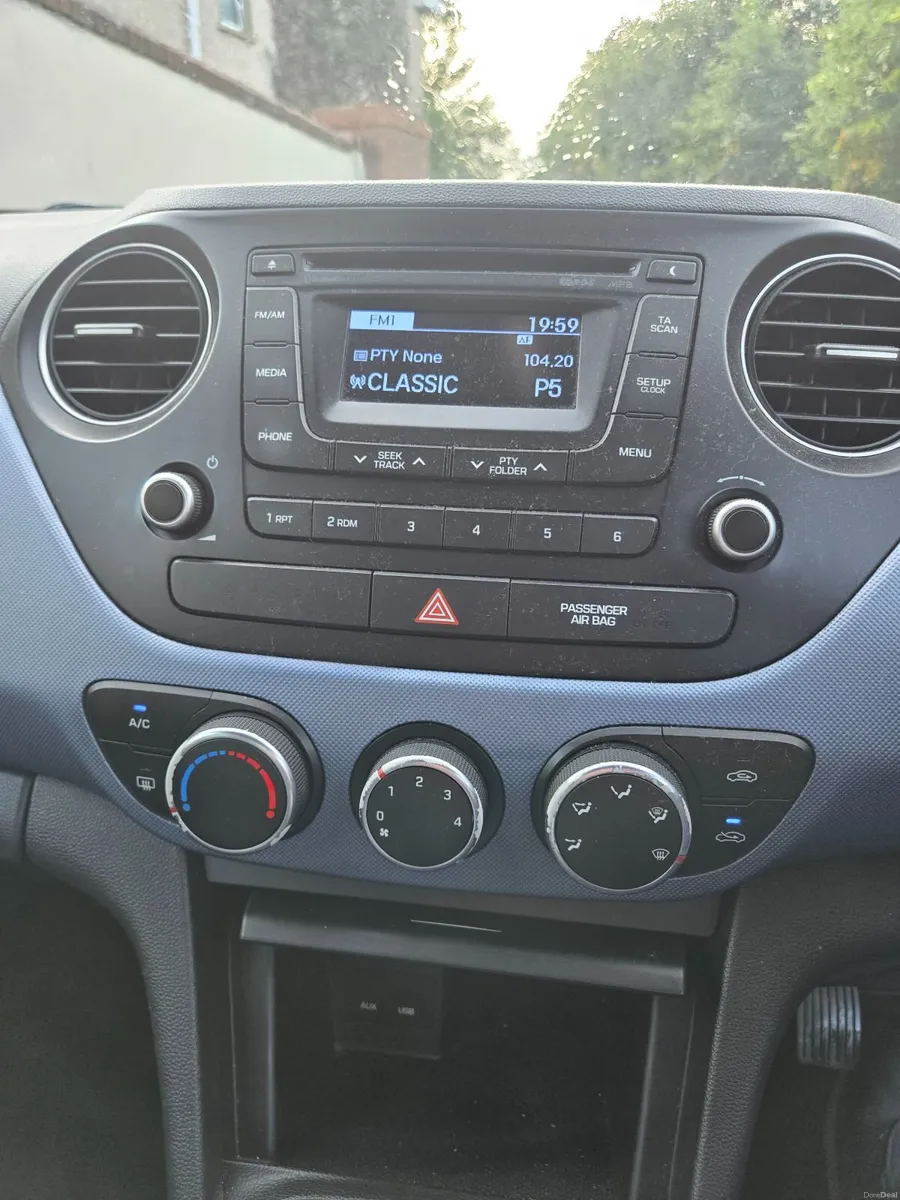 Hyundai i10 2015 Deluxe. New NCT and taxed - Image 5