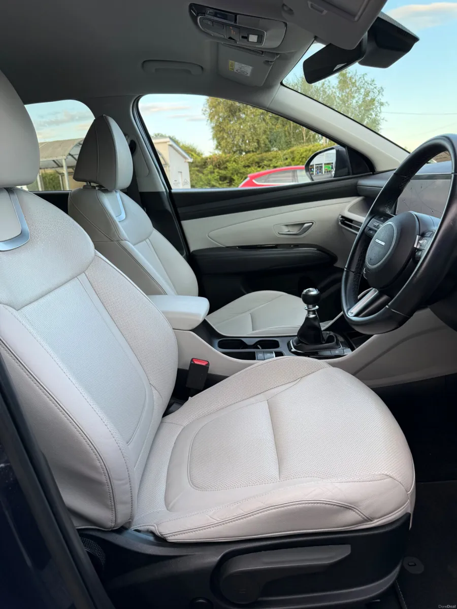 242 Hyundai Tucson 1.6 Diesel Executive- New Model - Image 4