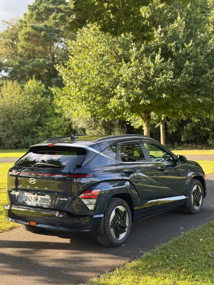2024 Hyundai Kona Electric–HIGH SPEC–Only 18k km - Image 5