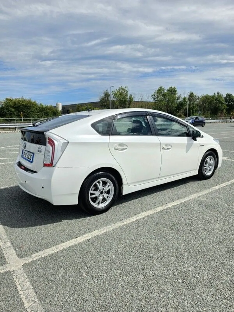 2012 Toyota Prius - Image 3