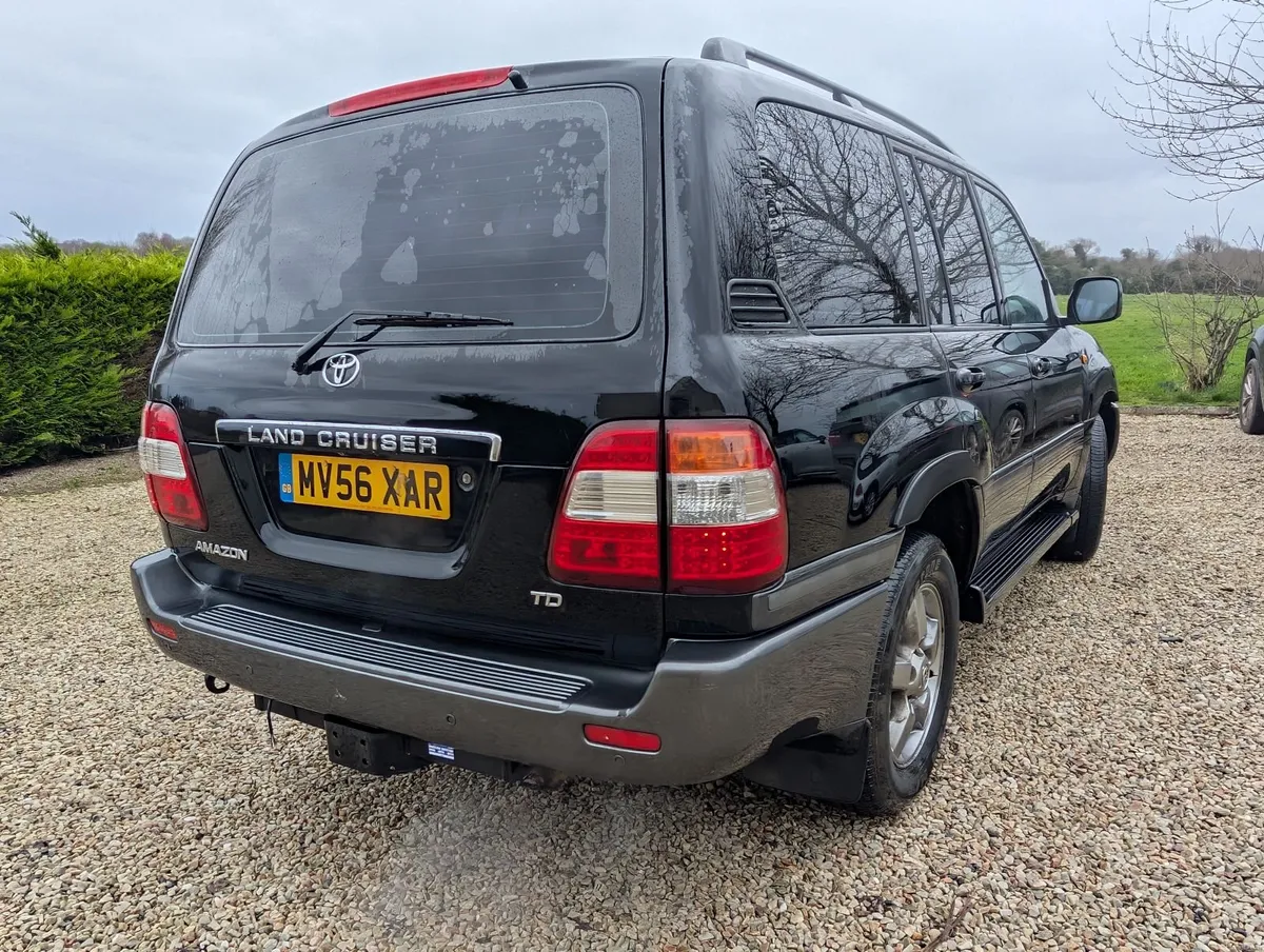 Toyota Land Cruiser 2006 - Image 3
