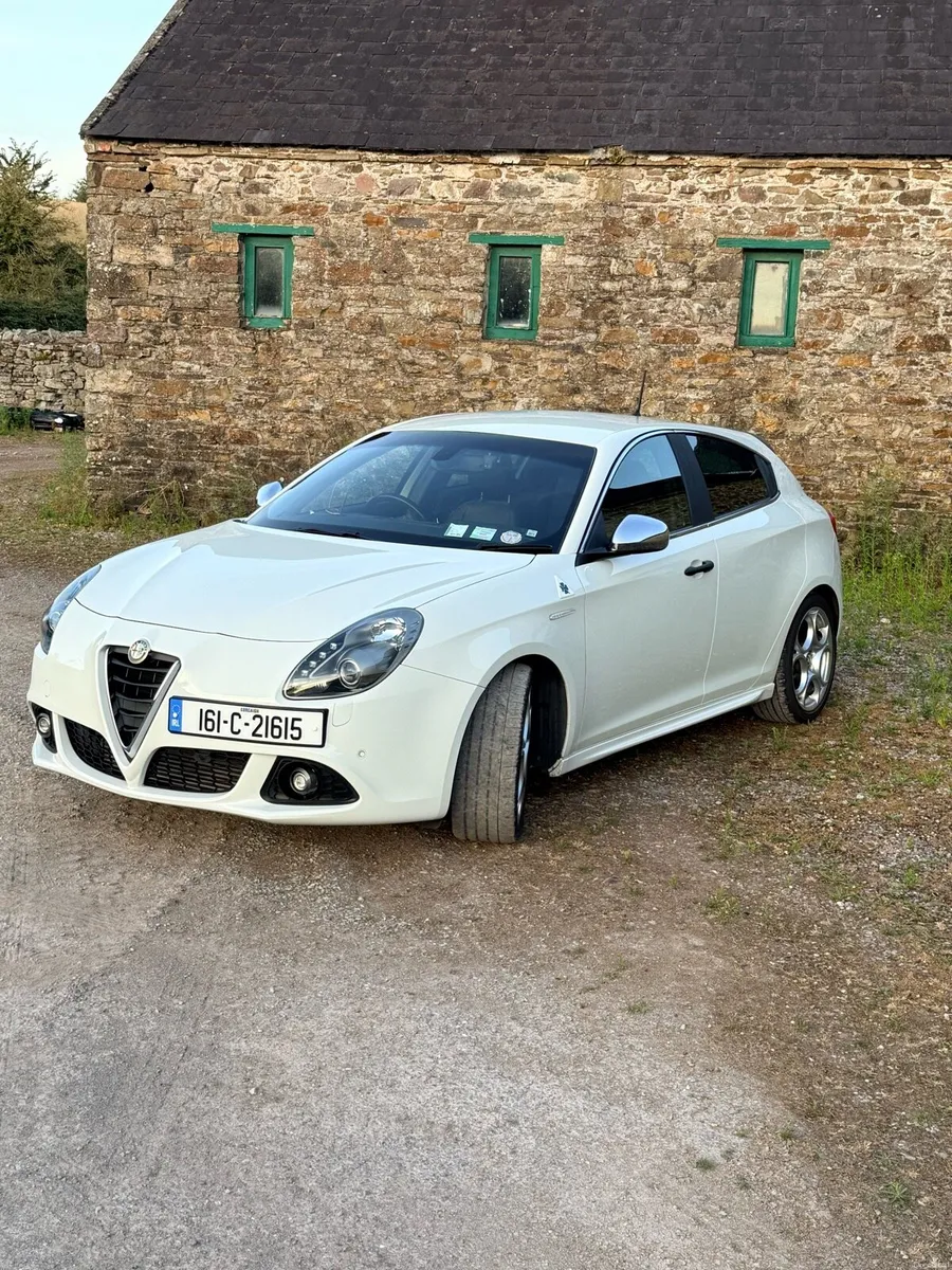 Alfa Romeo Giulietta Quadrifoglio Verde (1750tbi) - Image 3