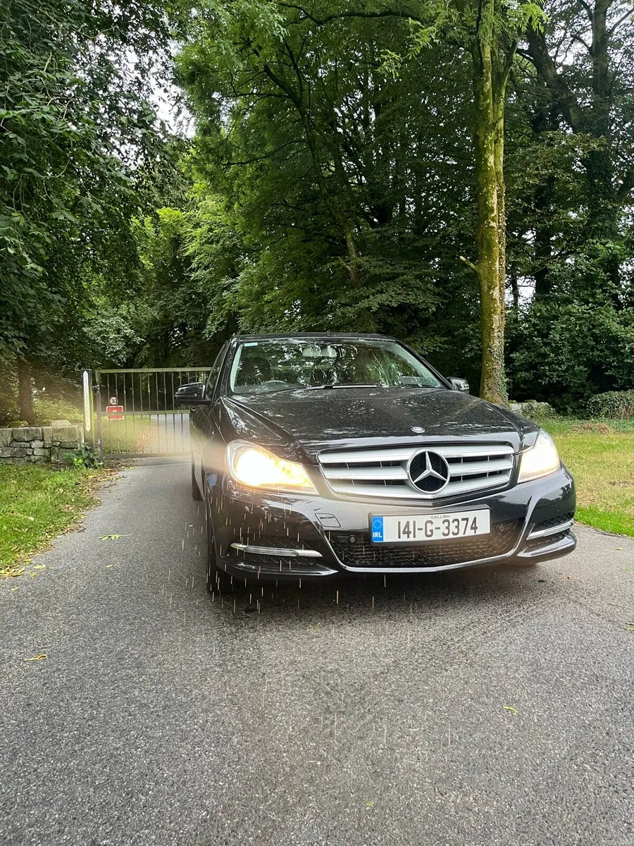2014 MERCEDES BENZ C200(lOW KMS) - Image 1